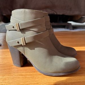 Charlotte Russe Army green heeled booties
